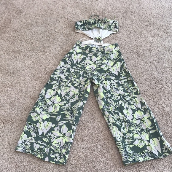 NWT! Bershka small tropical tiger print jumpsuit - Picture 12 of 12